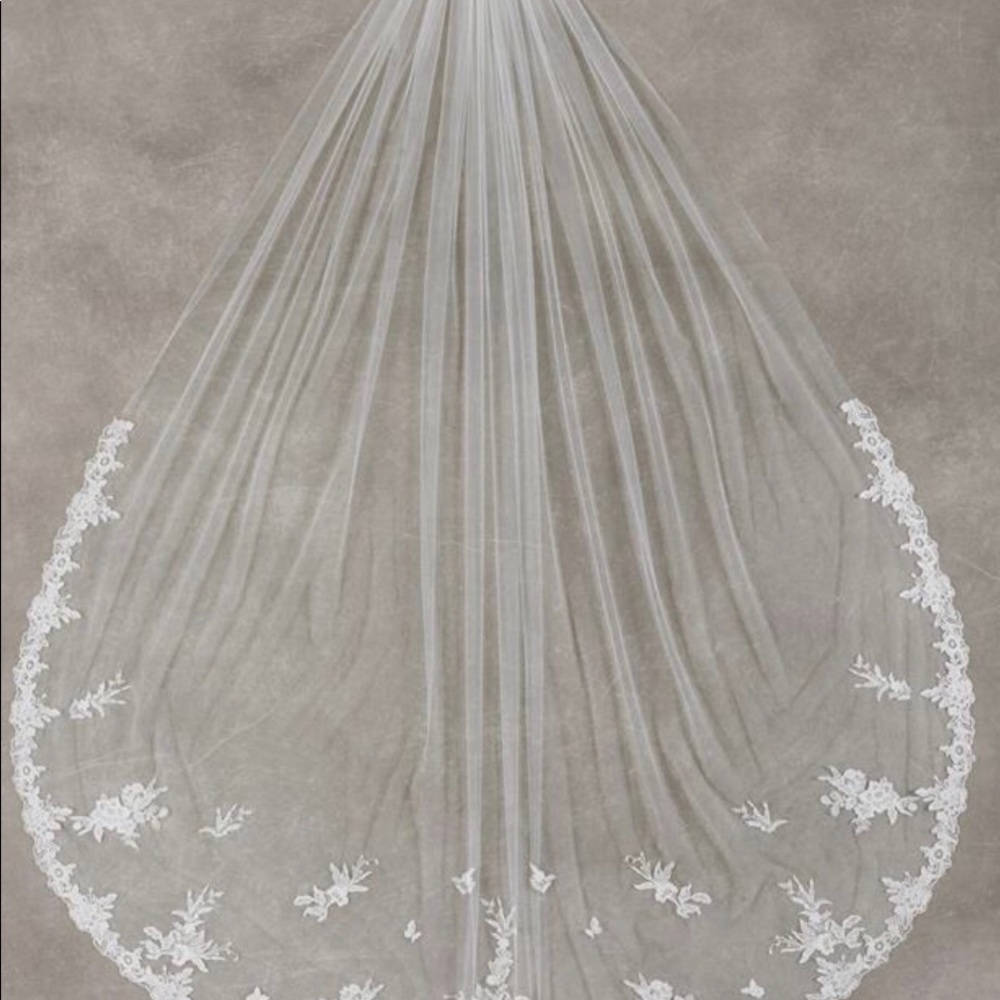 Pronovias Veil